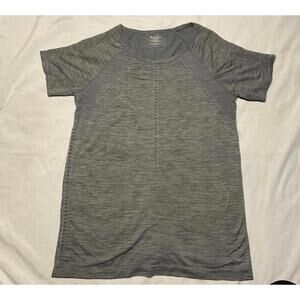 Gray Athleta workout tshirt